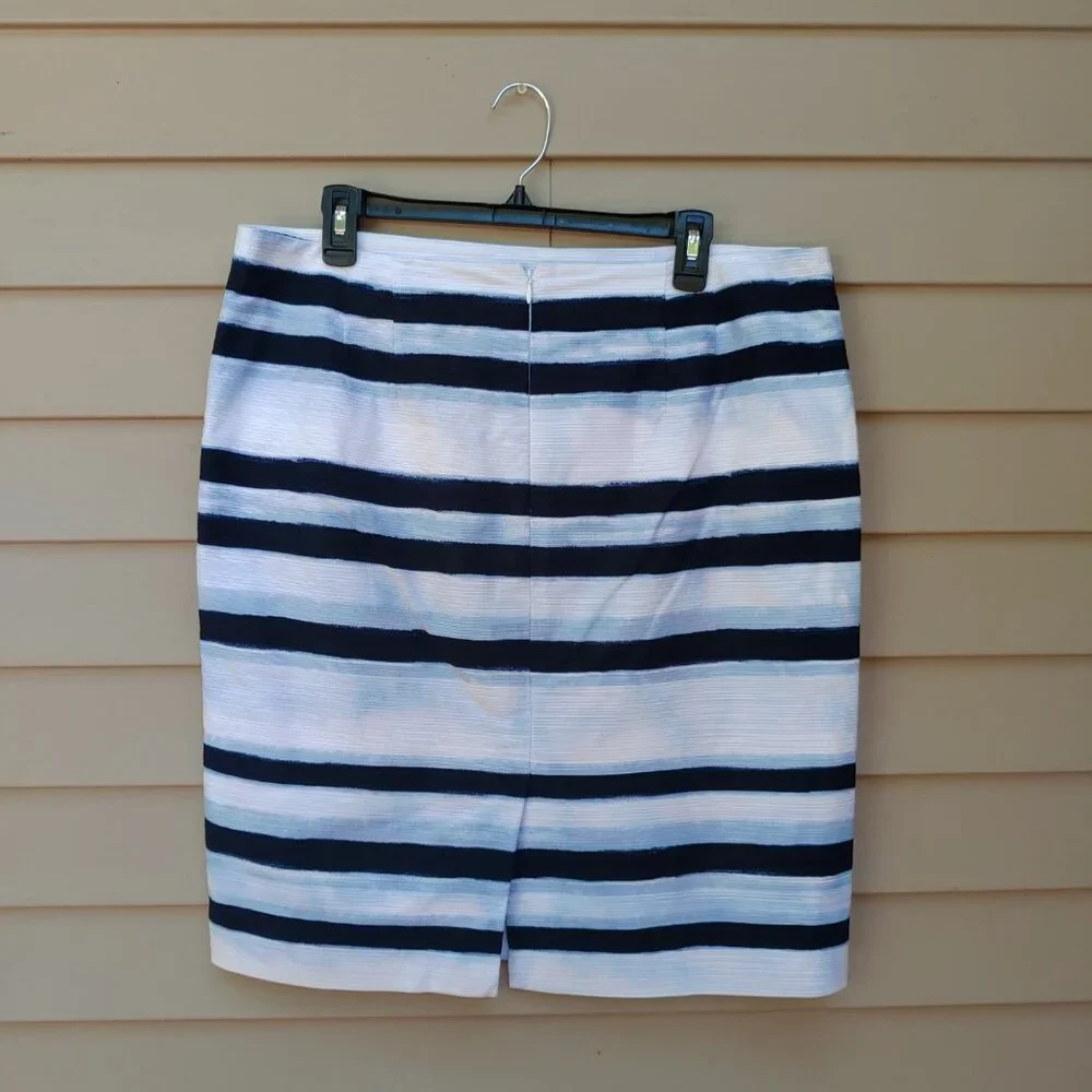 Ann Taylor Straight Skirt Abstract Watercolor Stripe White Blue Cotton 430722